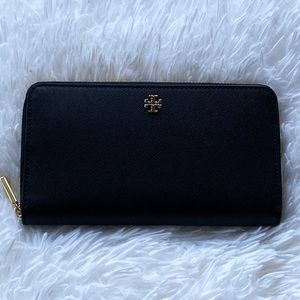 NWT Tory Burch Emerson Zip Continental Wallet
